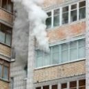 В Азове из горящей пятиэтажки эвакуировали 15 человек