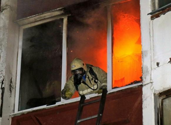 Женщина пострадала при пожаре в девятиэтажке в Волгодонске