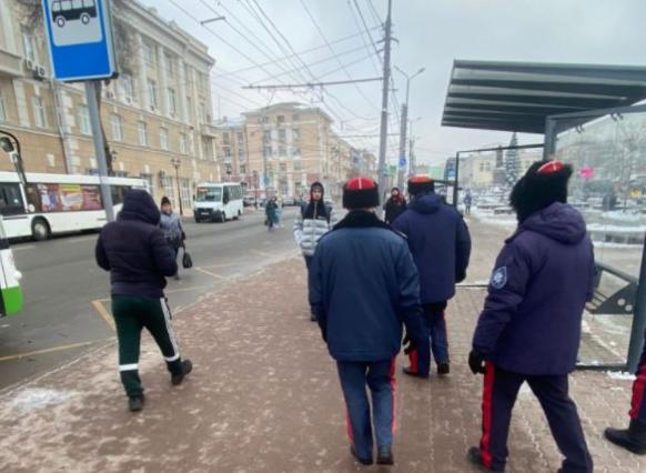 За пять дней в ростовском транспорте поймали более 200 безмасочников
